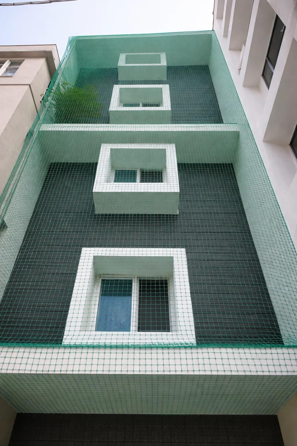 Building and open area safety netting